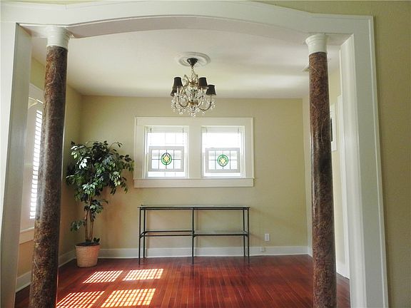 4th image of 1605 Belle Pl