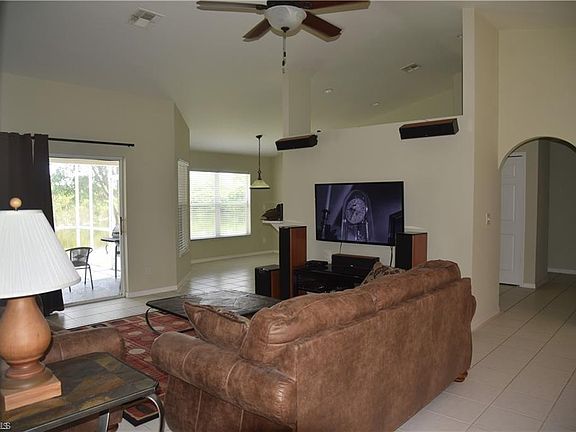 5th image of 2051 NE 20th Ln