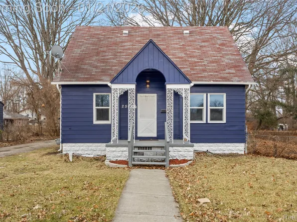 2500 Weithoff Ct, Inkster, MI 48141