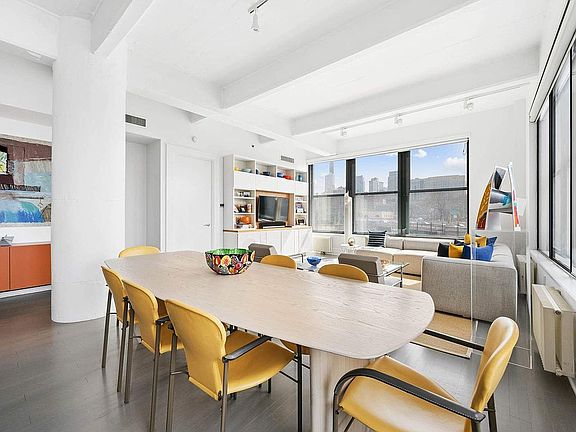 4th image of 70 Washington St APT 6G