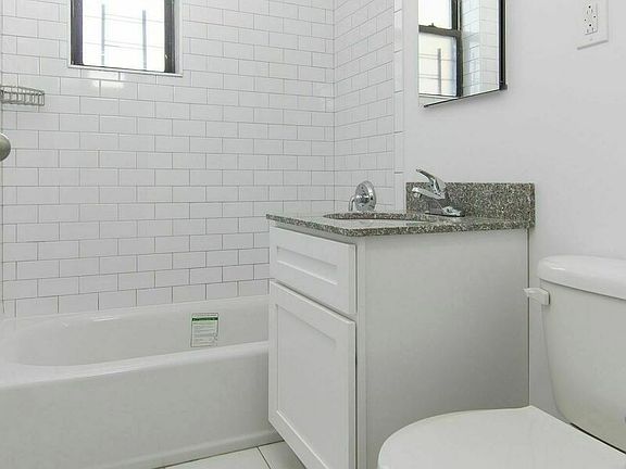 3rd image of 4850 38th St APT 4c