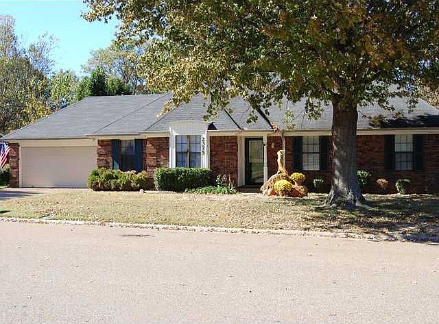 1st image of 2375 W Lake Oaks Dr
