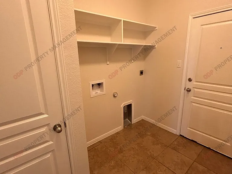 516 Cross Dr — Photo 9