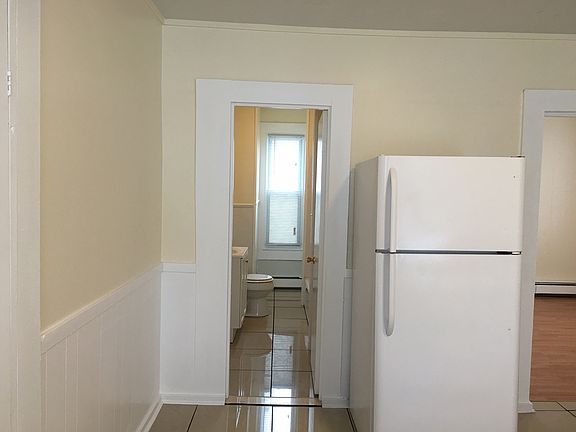 3rd image of 28 Cedar St #2