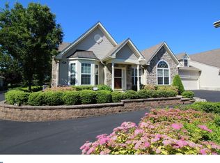 81 Villa Dr, Warminster, PA 18974