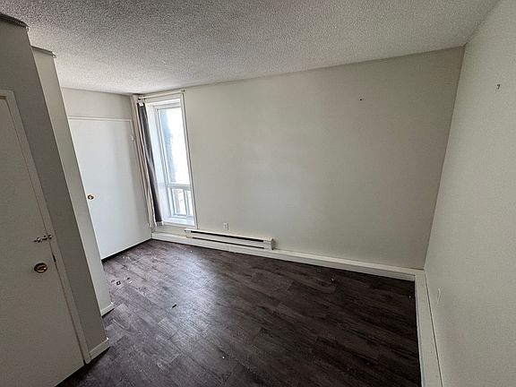 5th image of 1 Prince Edward St #308