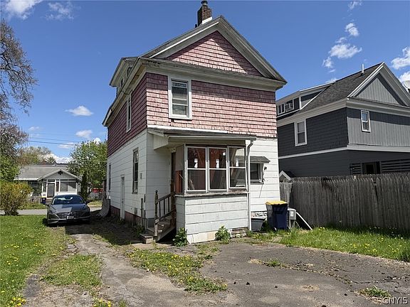 3rd image of 97 Grove St