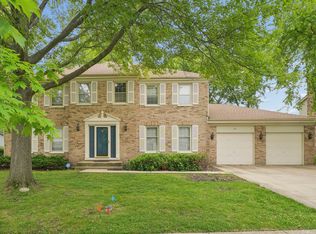 837 Heatherstone Dr, Schaumburg, IL 60173