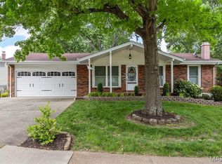 653 Green Cliff Dr, Fenton, MO