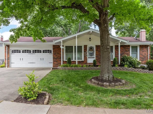 653 Green Cliff Dr, Fenton, MO 63026