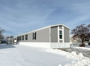 3 Bed 2 Bath Single Section Plan, Carriage Way, Chesterfield, MI 48051