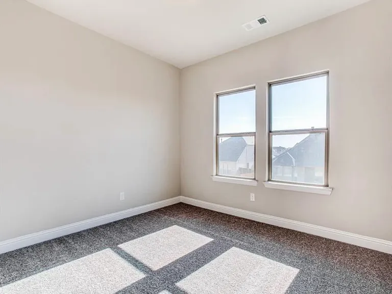 1605 Canals Dr — Photo 26