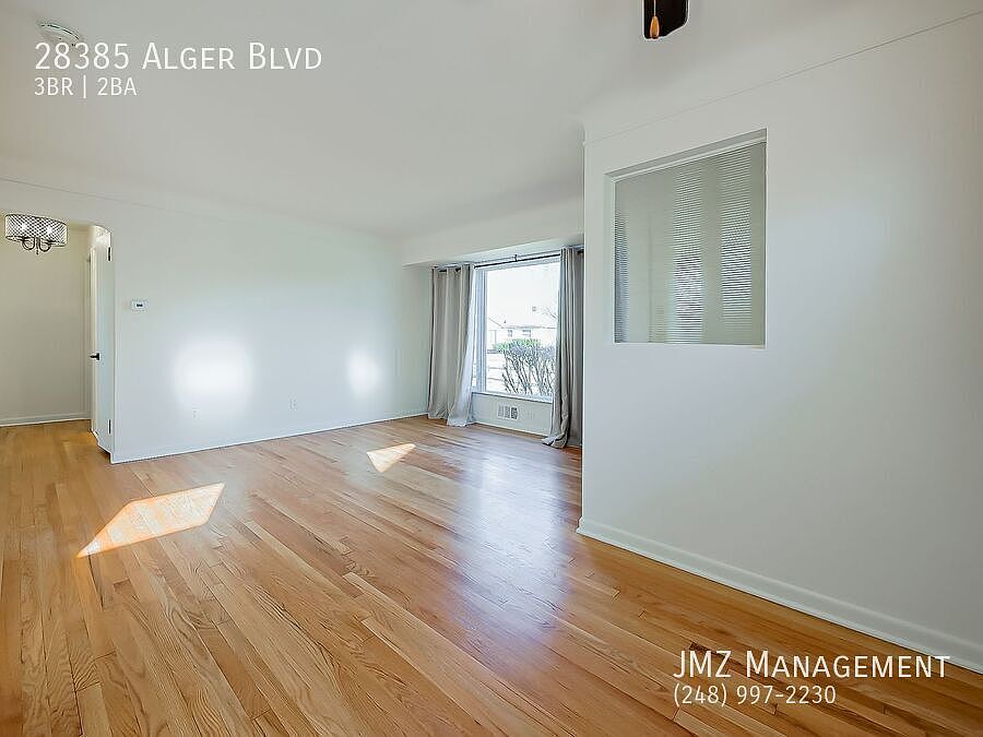 uuuu♡ 28385 Alger Blvd, Madison Heights, MI 48071 | Zillow