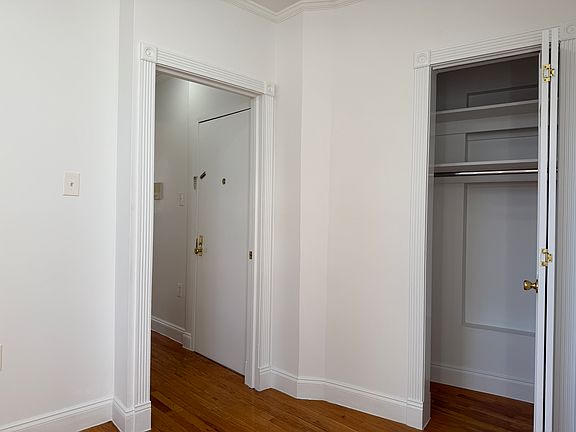 4th image of 1 Charles St APT 4