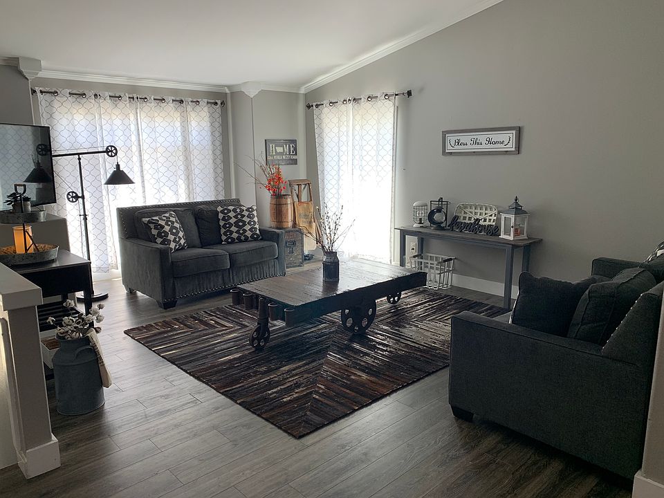 Living room upstairs 