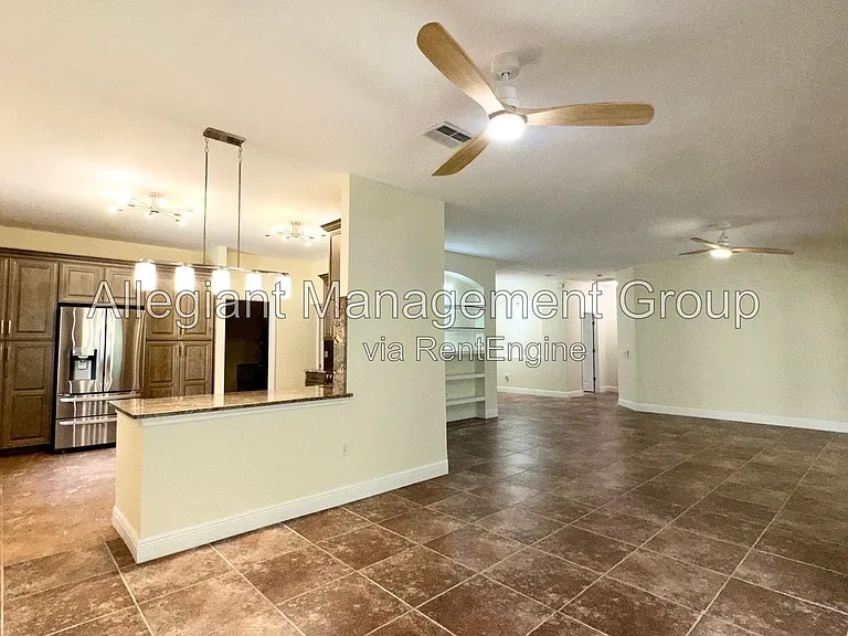 1287 Glendora Rd N — Photo 8