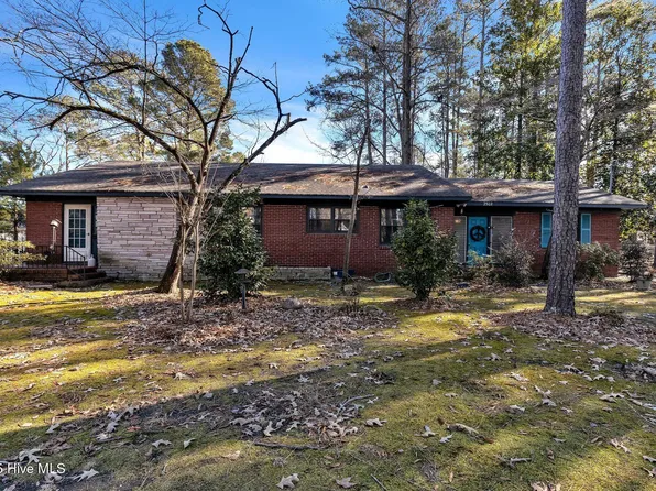 2502 N Barker Street, Lumberton, NC 28358