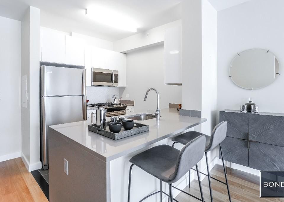 1st image of 606 W 57th St APT 3309