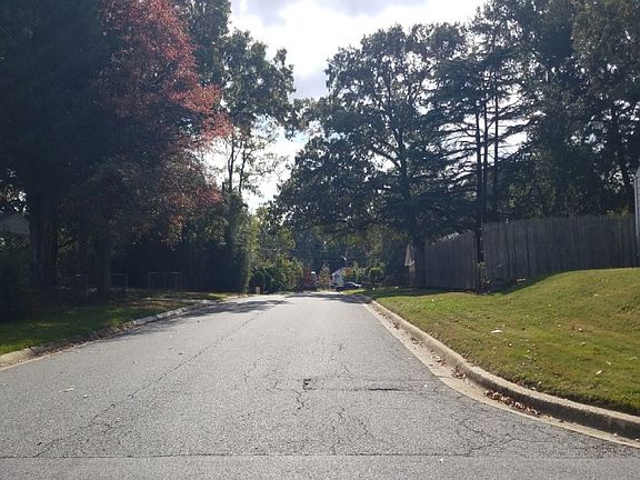 5th image of 9001 Taylor St