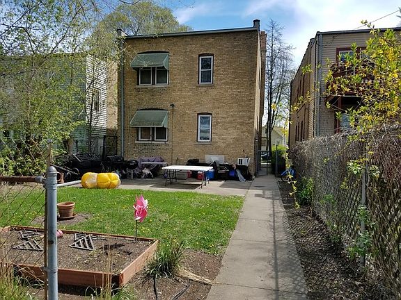 2nd image of 1018 Darrow Ave