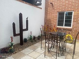 2nd image of 414 W Paseo Solana