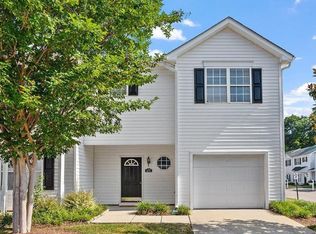 107 Fox Trail Ln, Morrisville, NC 27560