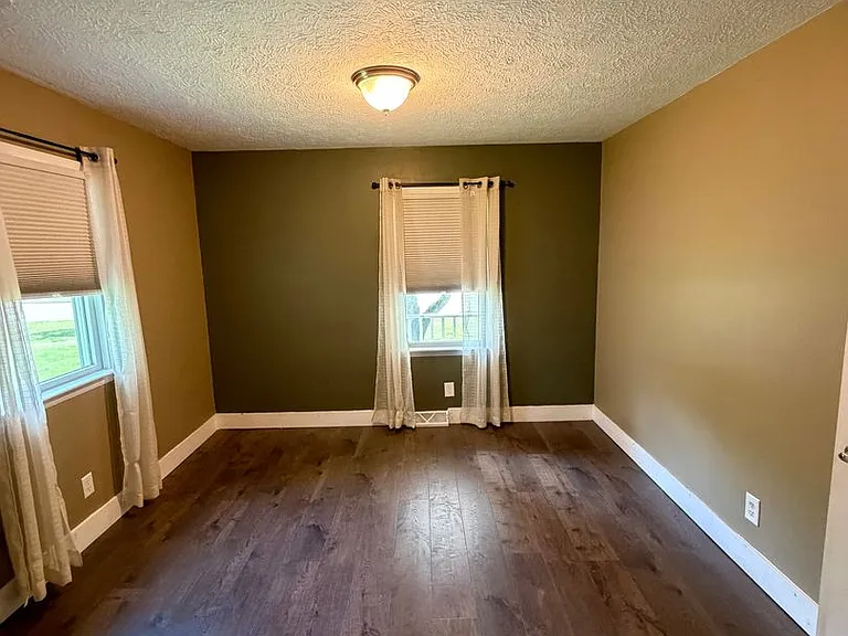 600 Dadson Dr — Photo 19