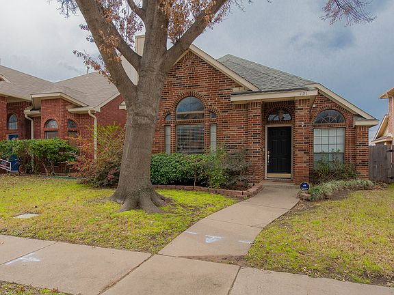 2nd image of 121 Summer Place Dr