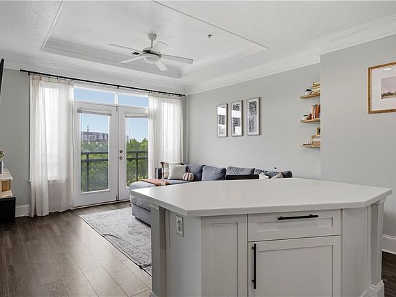 5th image of 400 17th St NW Unit 2407