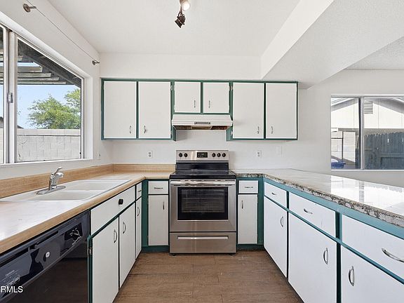 3rd image of 1624 W PERALTA Avenue