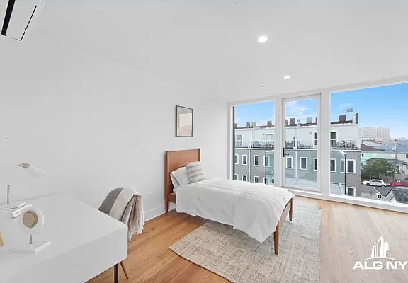 4th image of 163 Beach 96 St #2CR