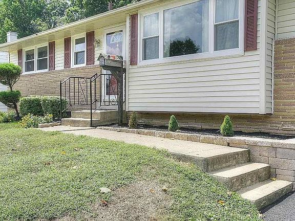 4th image of 2631 Newell Dr