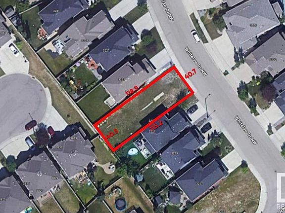 3rd image of 3223 Whitelaw Dr NW
