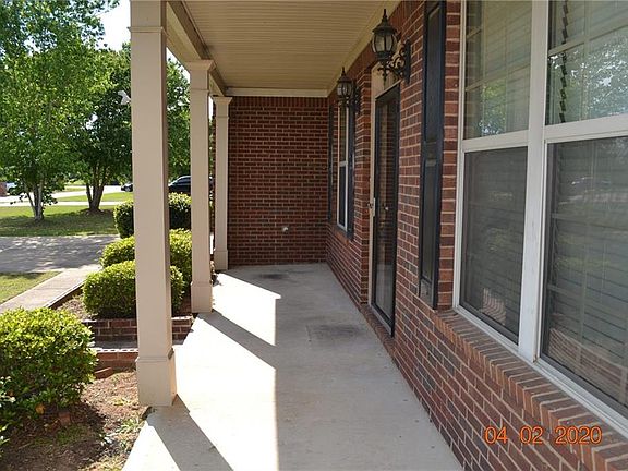 4th image of 9 Avery Dr