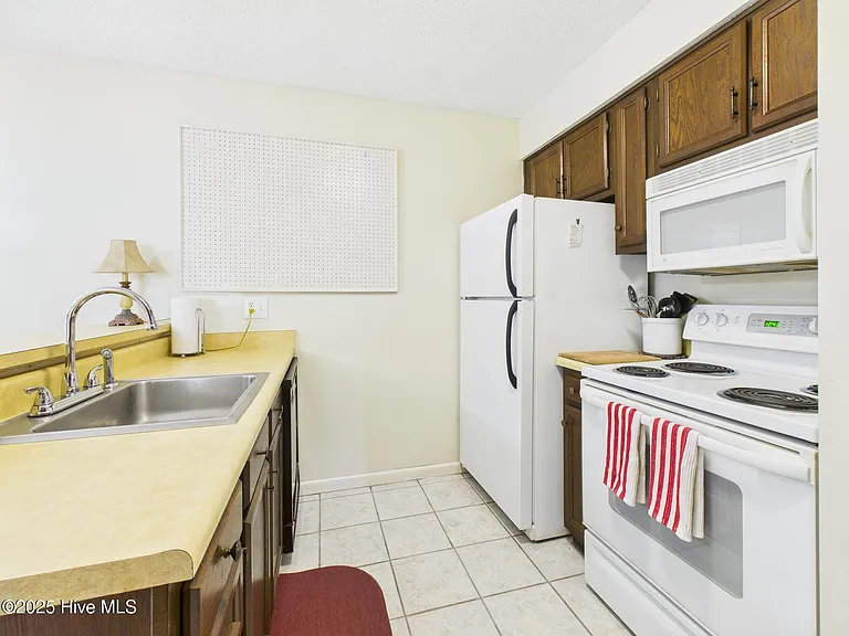 250 Sugar Gum Ln #201 — Photo 13