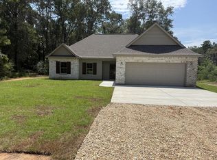 1252 W Union Rd, Picayune, MS 39466