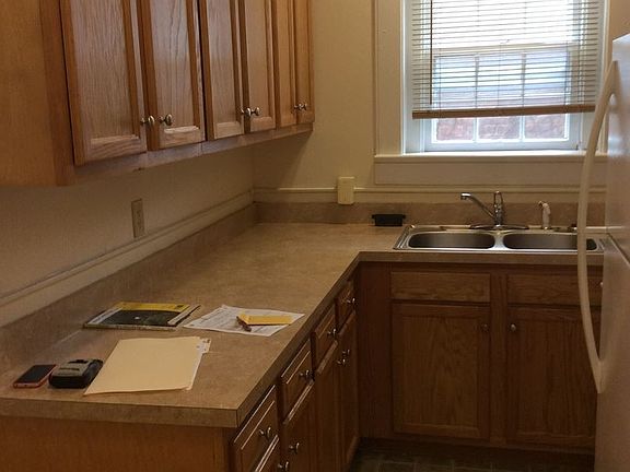 4th image of 208 W Boscawen St APT 8