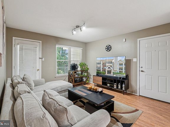 3rd image of 3303 Wyndham Cir APT 243