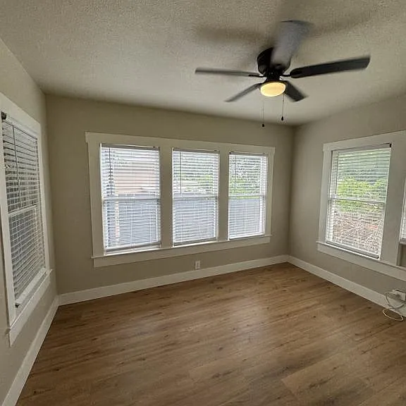 1811 McKinley Ave — Photo 6