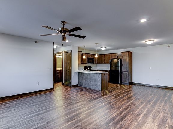 4th image of 940 Starr Ave APT 9