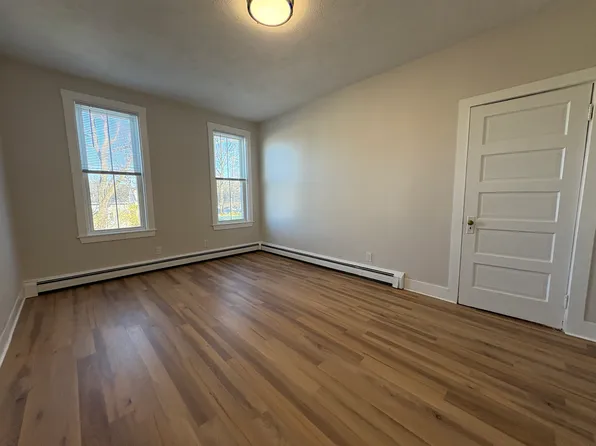 26 James St, Newton, MA 02465