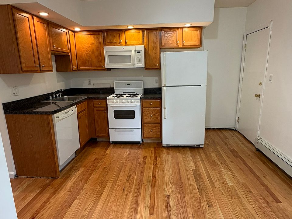 1st image of 84 Hampshire St APT 2