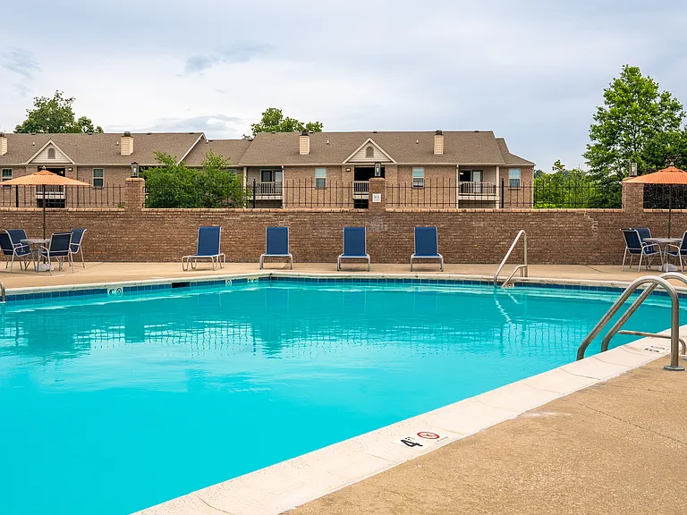 Burlington Oaks Apartments — Photo 30