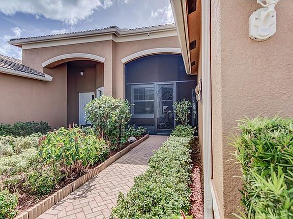 3rd image of 15834 Aurora Lake Cir