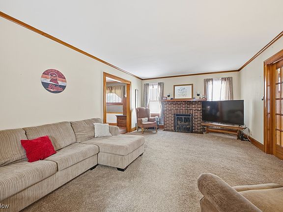 4th image of 245 Highland Ave