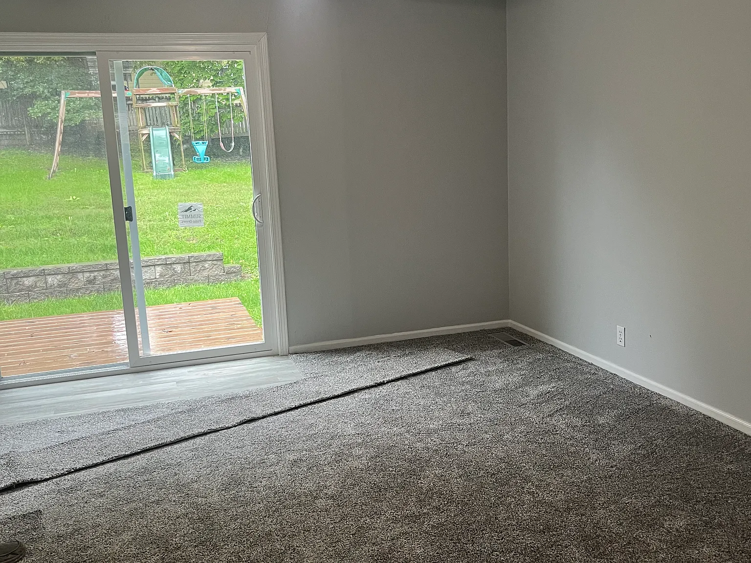 3 bed, 1.5 bath, 1600 sqft, $1,300 — Photo 2