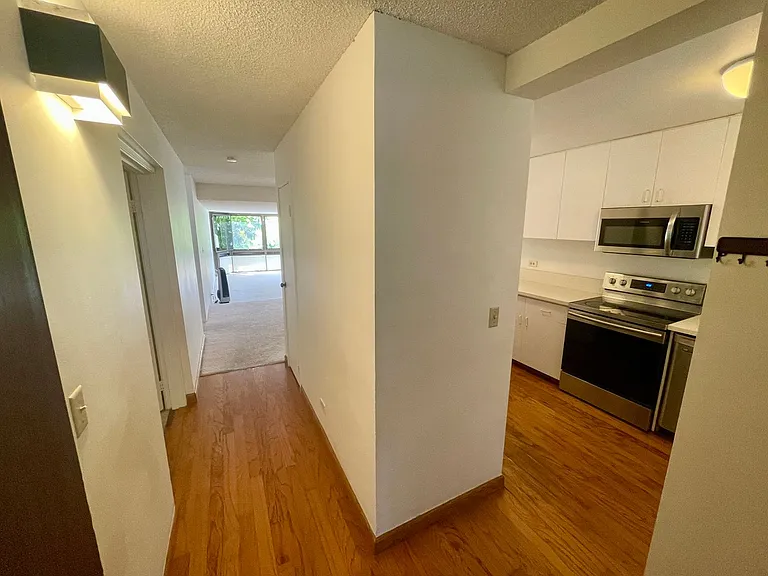 531 Hahaione St #2D — Photo 4