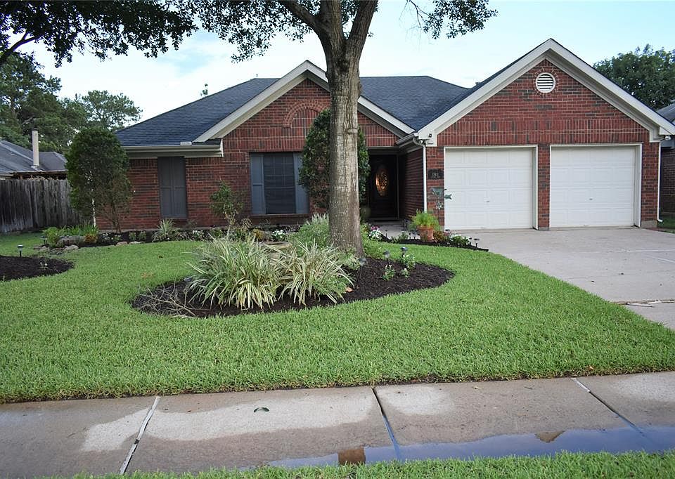 Welcome to Copperfield - This Beauty is READY for You to Call HOME!