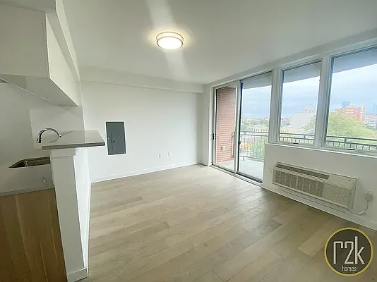 Rented by Realty 2000 Corp | media 5