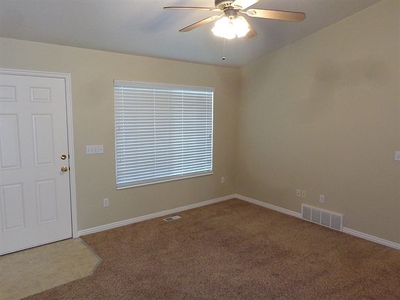 3rd image of 1904 N Tuscany Dr